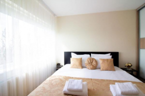 GuestReady - Lovely 2 Bedroom Apartment with Balcony